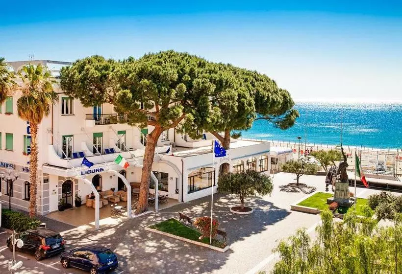 ホテル Ligure