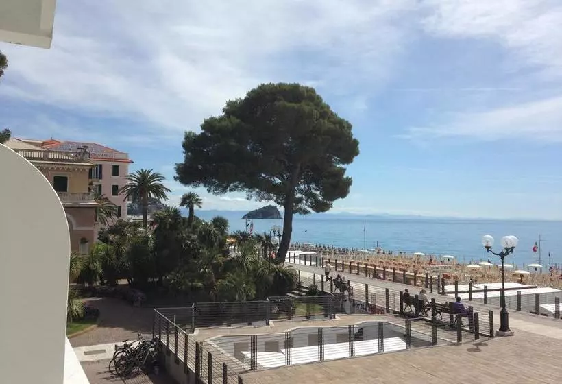 ホテル Ligure