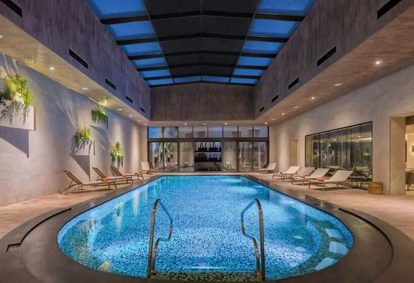 Mövenpick Hotel Du Lac Tunis