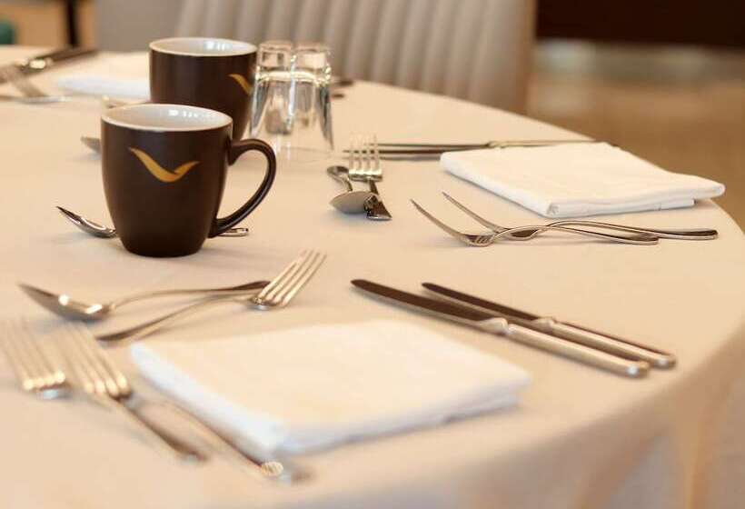 Mövenpick Hotel Du Lac Tunis