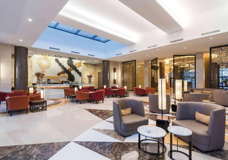 Mövenpick Hotel Du Lac Tunis