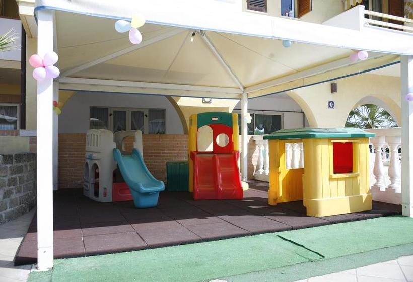 فندق Rivadoro Spiaggia Ombrellone E Lettini Piscina Parcheggio