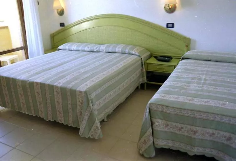 ホテル Rivadoro Spiaggia Ombrellone E Lettini Piscina Parcheggio