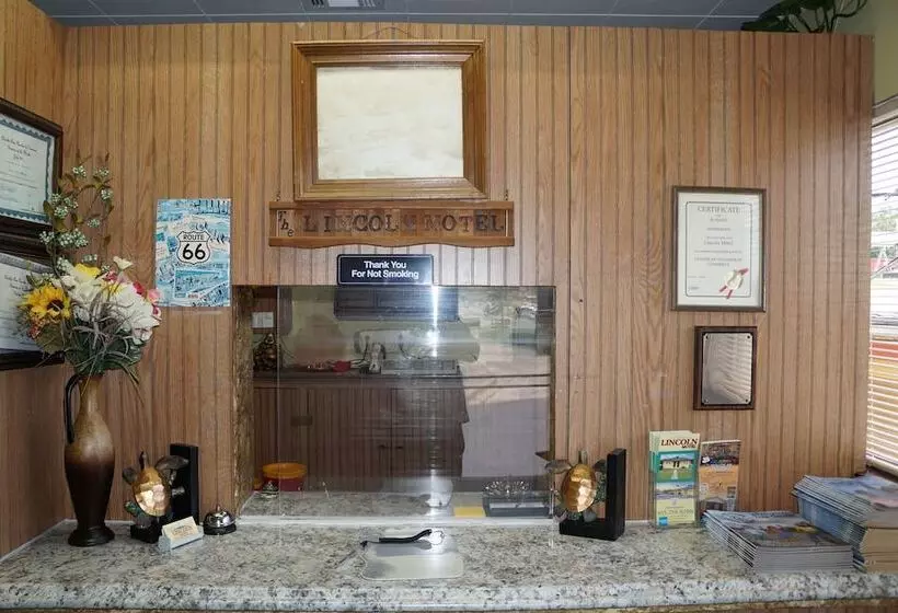 Lincoln Motel