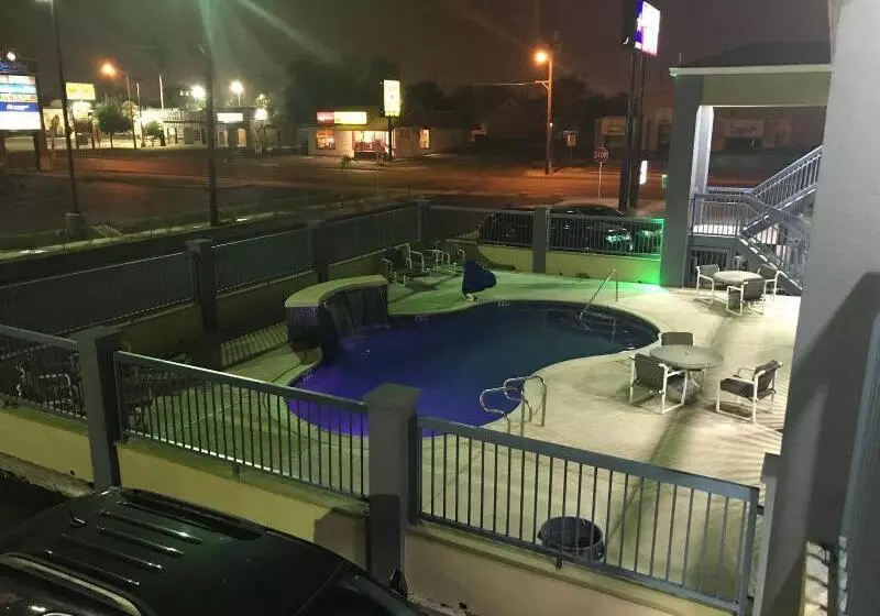 Motelli Texas Inn Mcallen Airport