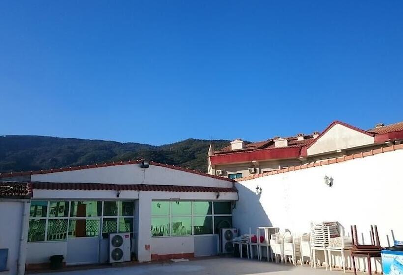 استراحتگاه Hôtel Téléphérique Annaba