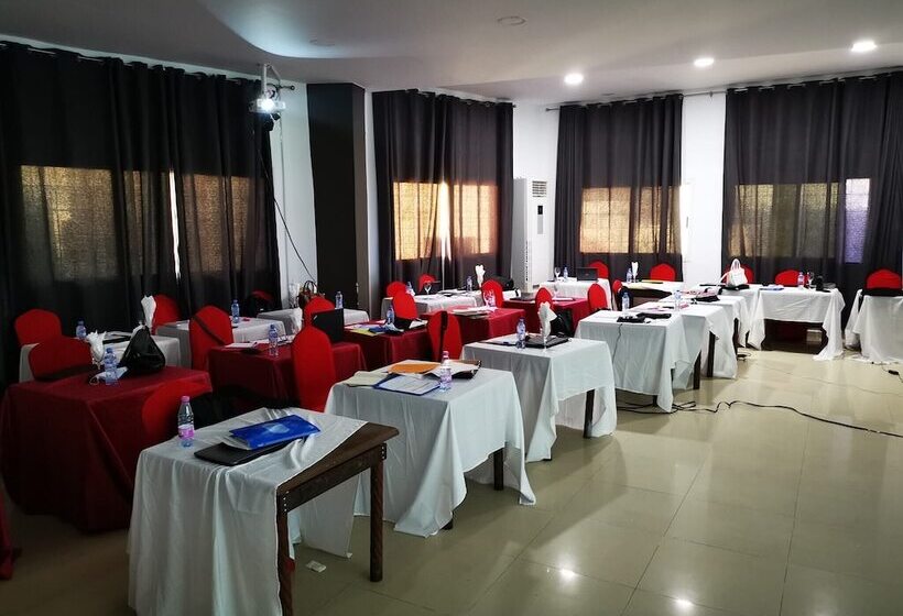 استراحتگاه Hôtel Téléphérique Annaba