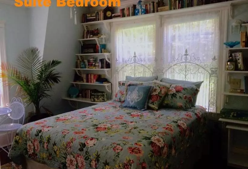 Sheppard S Campus B&b