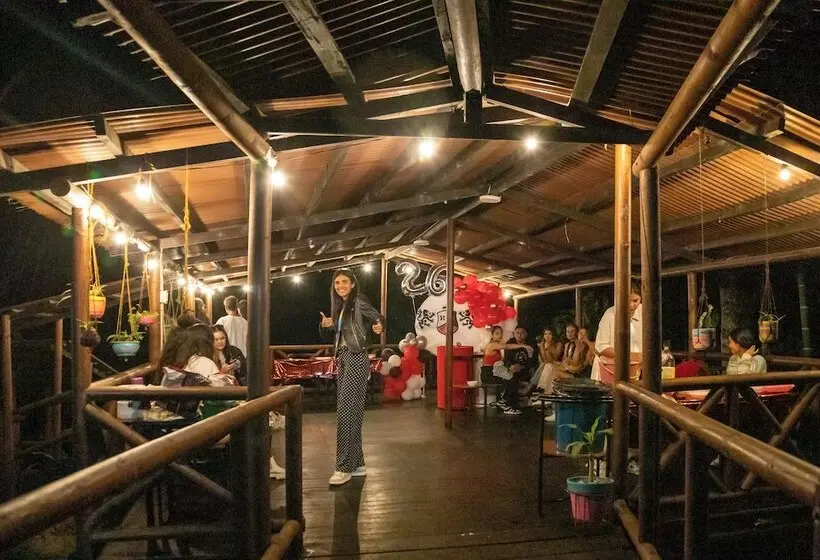 Bahareque Hostal