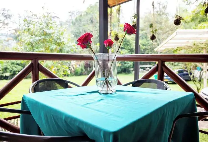 Bahareque Hostal