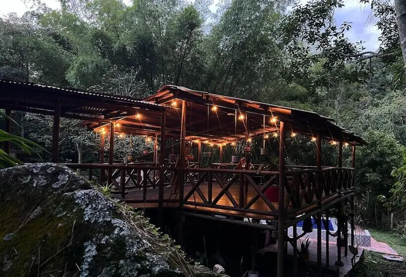 Bahareque Hostal
