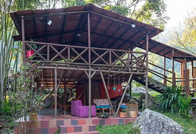 Bahareque Hostal