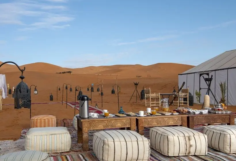 ホテル Sanmao Desert Luxury Camp