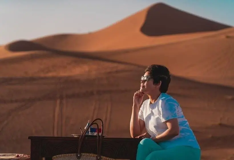 ホテル Sanmao Desert Luxury Camp