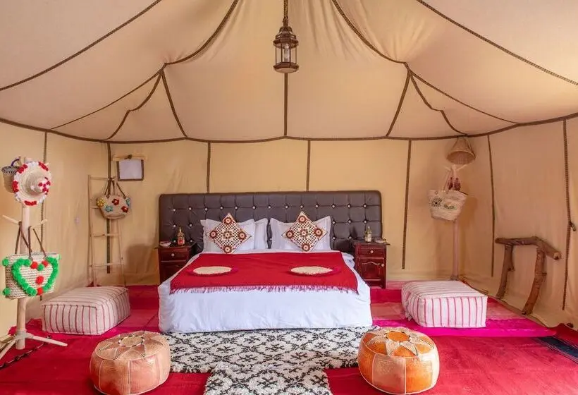 ホテル Sanmao Desert Luxury Camp