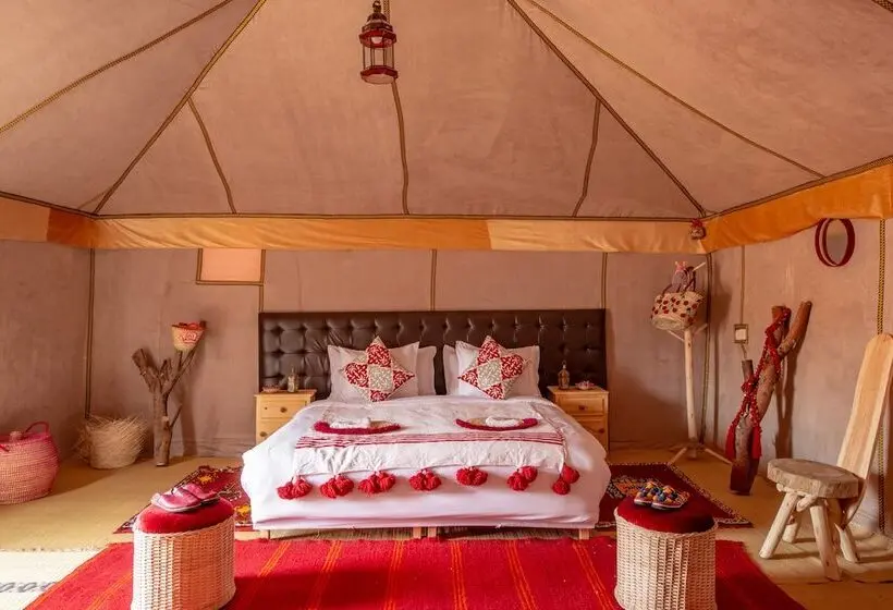 ホテル Sanmao Desert Luxury Camp