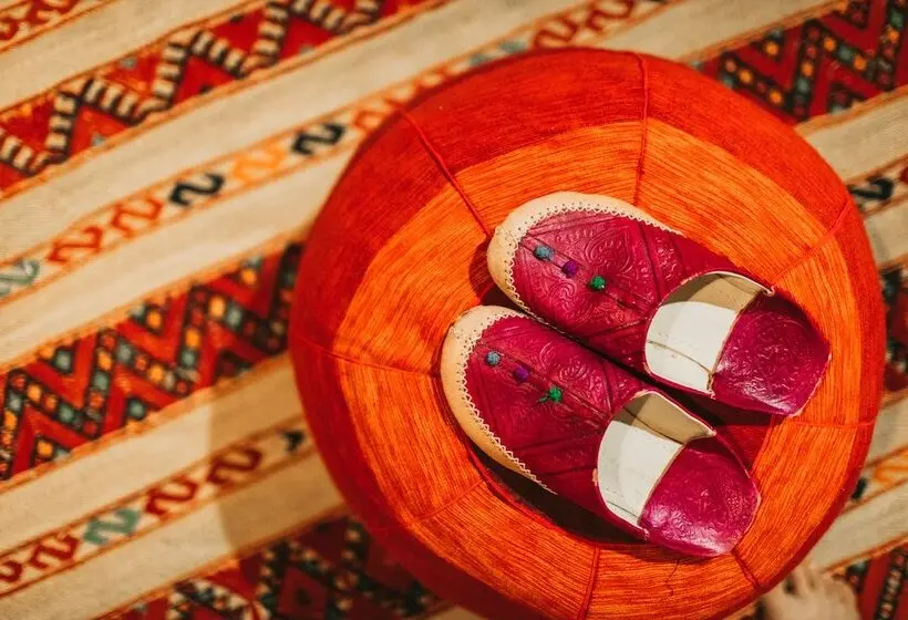 ホテル Sanmao Desert Luxury Camp