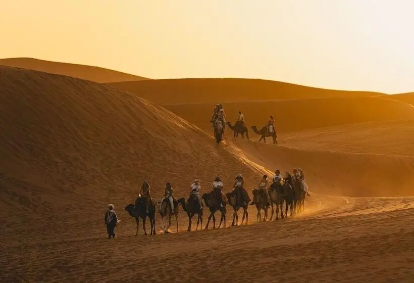 ホテル Sanmao Desert Luxury Camp