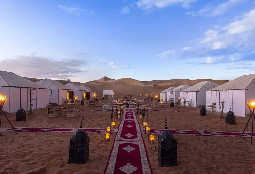 ホテル Sanmao Desert Luxury Camp