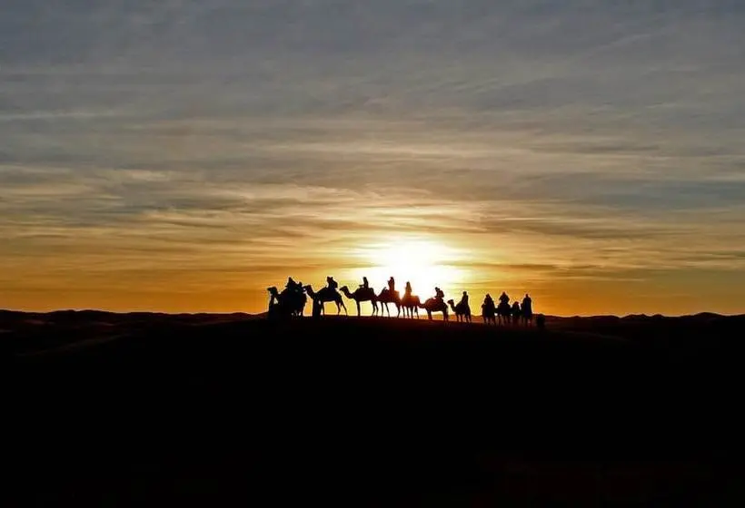 ホテル Sanmao Desert Luxury Camp