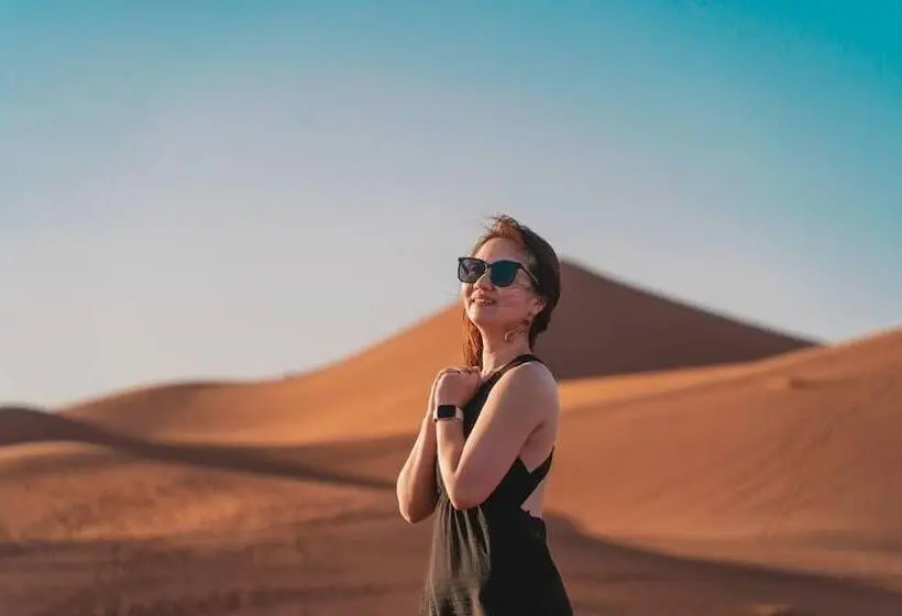 ホテル Sanmao Desert Luxury Camp