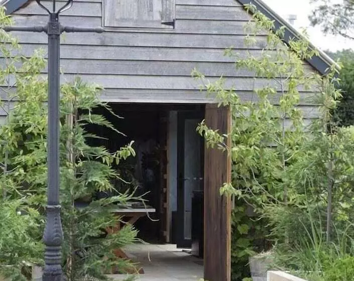 ベッドアンドブレックファースト Elm Cottage Barn