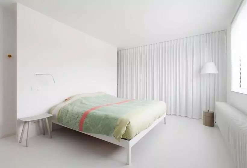 ベッドアンドブレックファースト Logieslogees