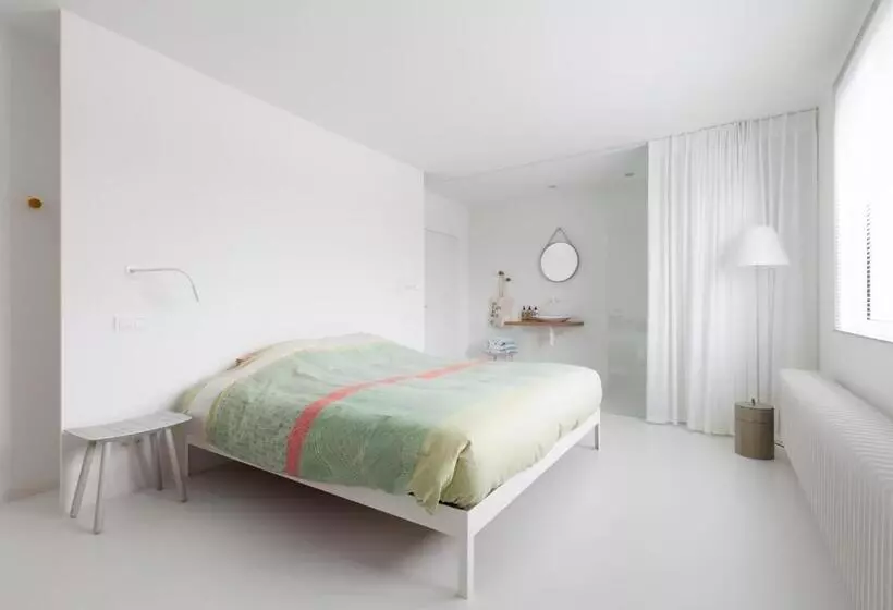 ベッドアンドブレックファースト Logieslogees