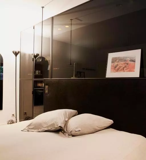 ベッドアンドブレックファースト Logieslogees