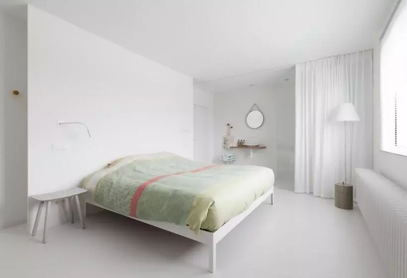 ベッドアンドブレックファースト Logieslogees