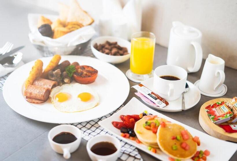 Отель Al Khoory Inn Bur Dubai