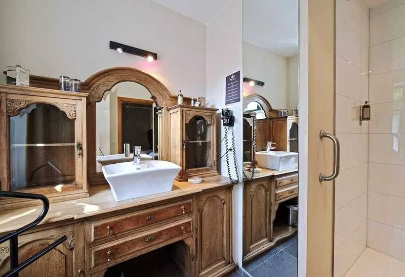 Hotelli Le Saint Hadelin