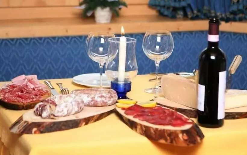 هتل Meuble Cima Bianca Garni