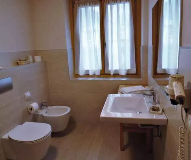 هتل Meuble Cima Bianca Garni