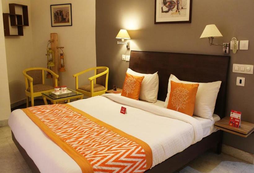 Отель Capital O 2457  Green Lotus