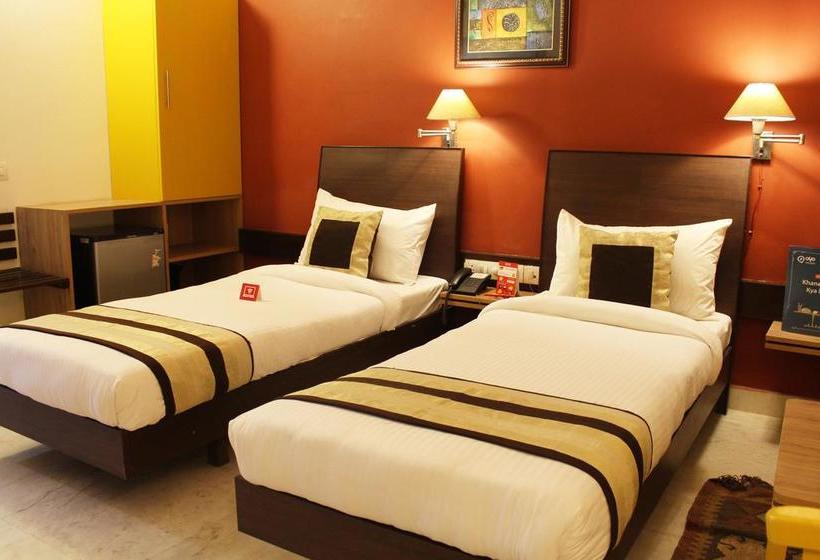 Отель Capital O 2457  Green Lotus