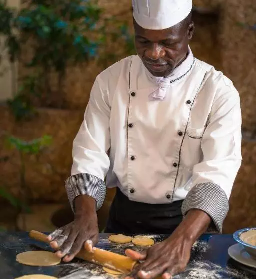 هتل Swahili Beach