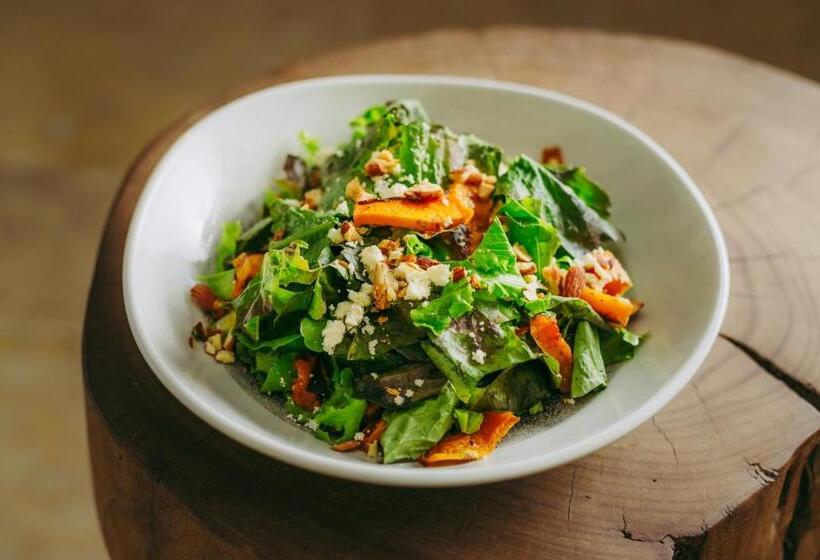 هتل Swahili Beach