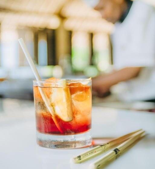 هتل Swahili Beach