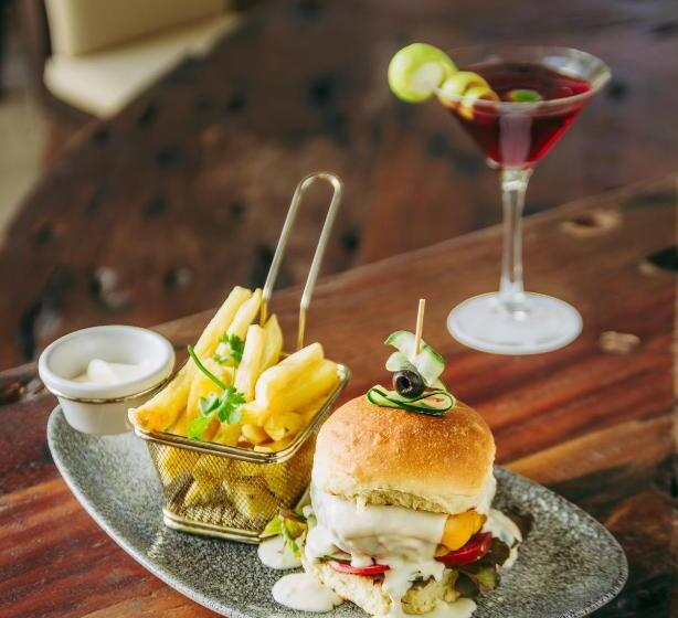 هتل Swahili Beach