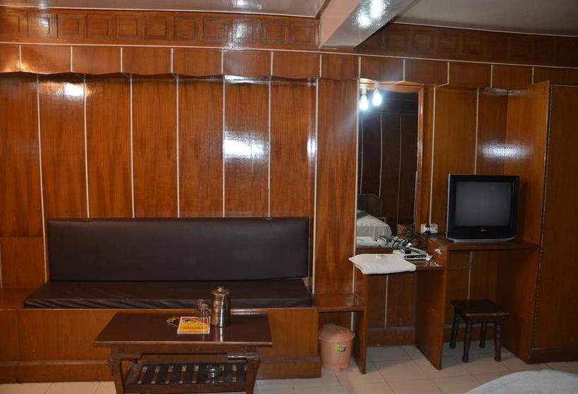 בית מלון כפרי Atithi, Near Yes Bank, Mall Road, Mussoorie