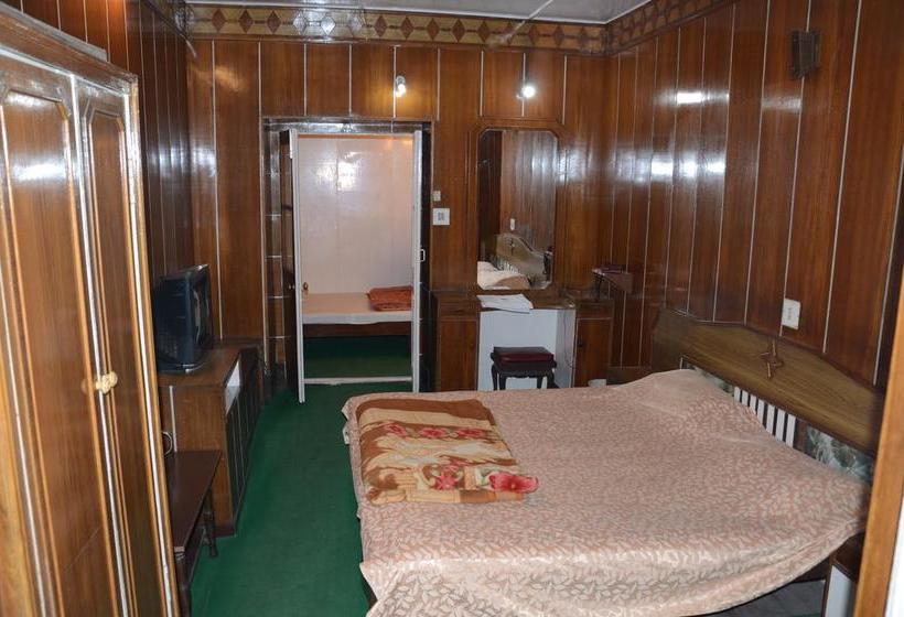 בית מלון כפרי Atithi, Near Yes Bank, Mall Road, Mussoorie