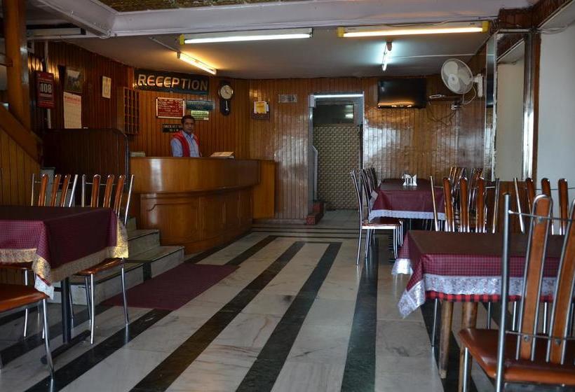 בית מלון כפרי Atithi, Near Yes Bank, Mall Road, Mussoorie