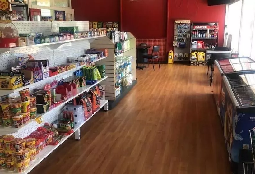 モーテル Century Motor Inn