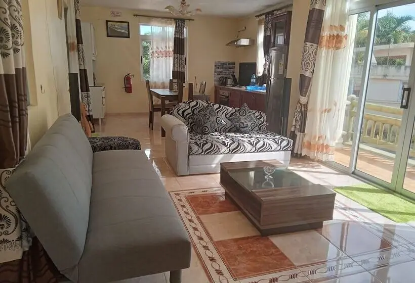 پانسیون Riverside Holiday Home