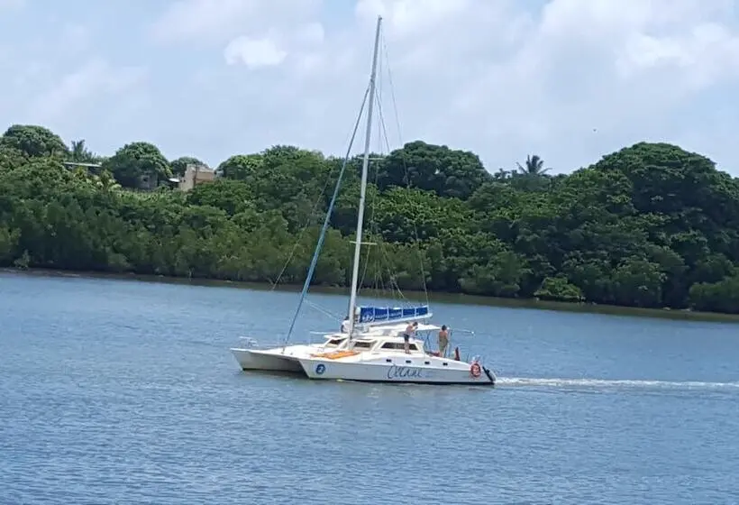 پانسیون Riverside Holiday Home