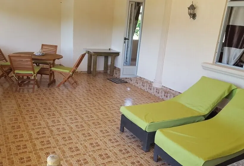 پانسیون Riverside Holiday Home