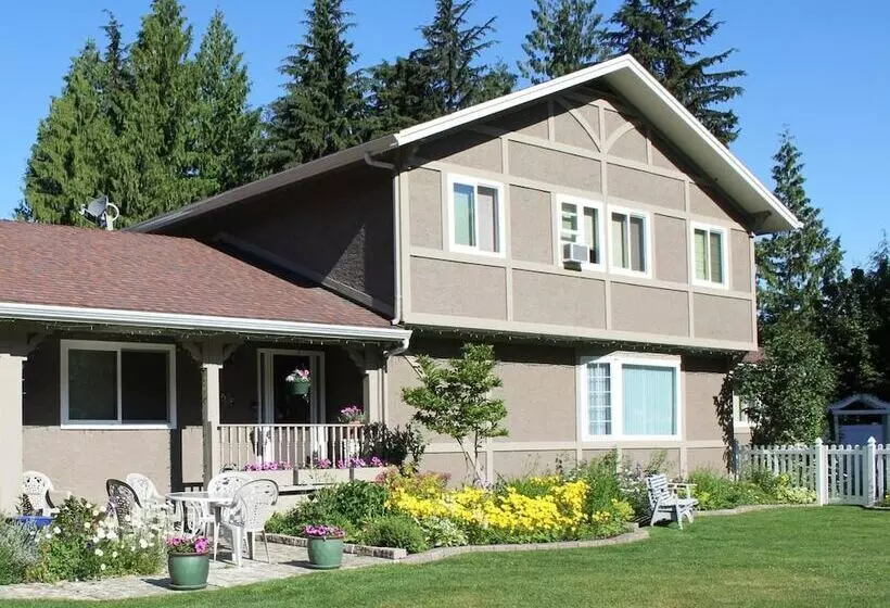 Alpenrose Revelstoke Bed & Breakfast