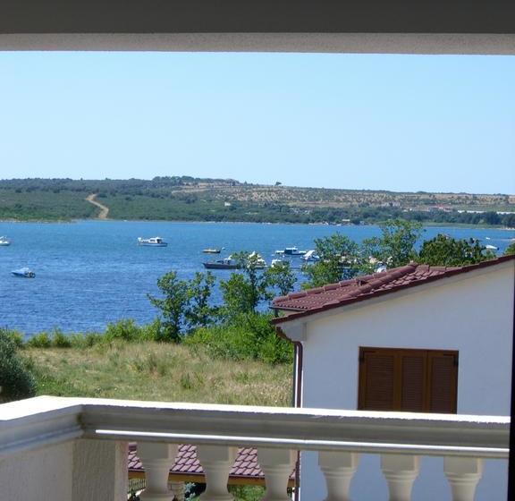 צימר Villa Osipovica