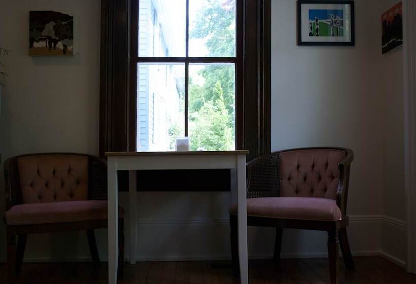 צימר Queen Regent